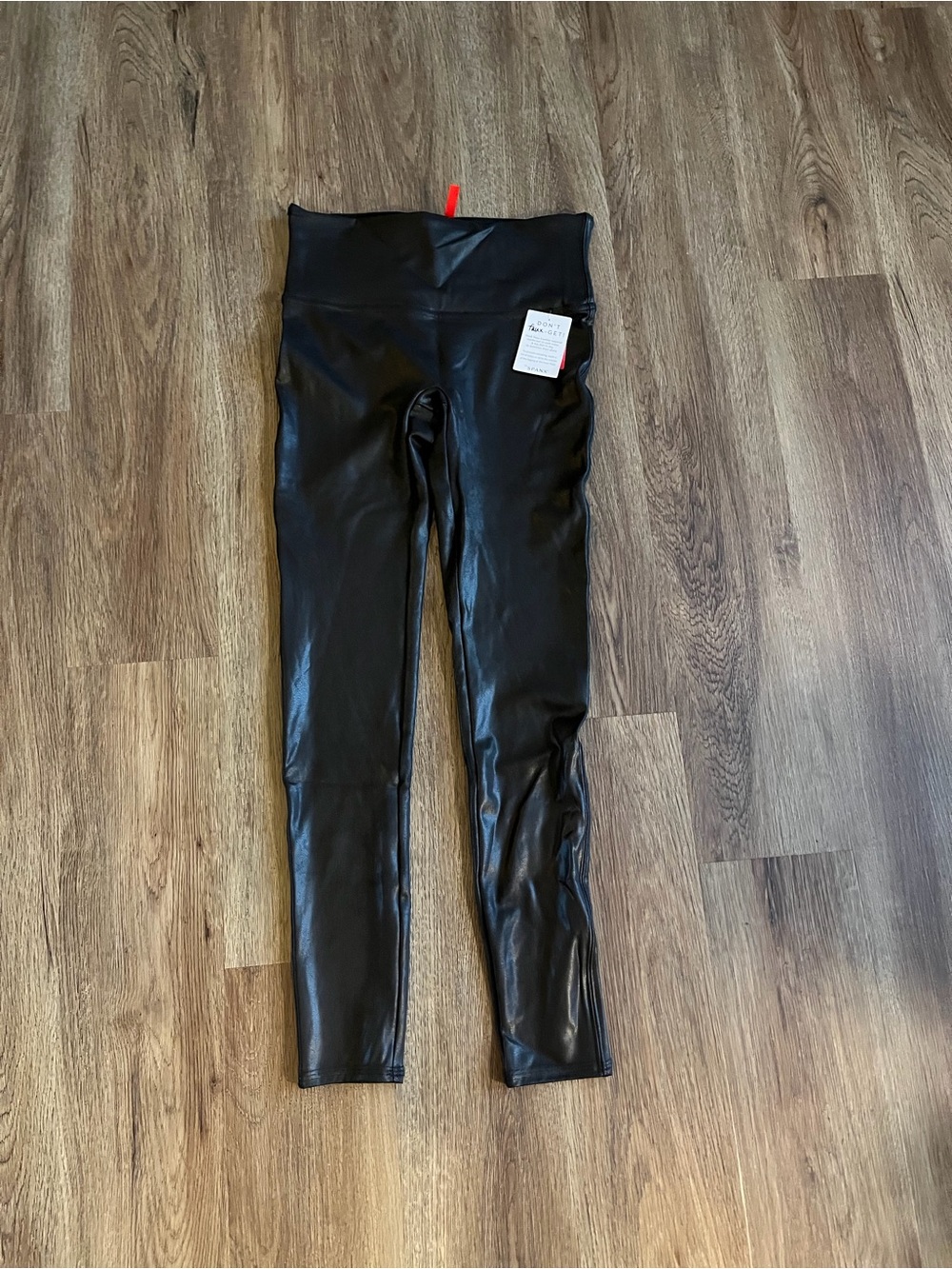 NWT Spanx Faux Leather Leggings in Size Medium